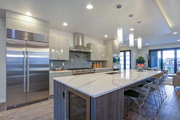 A kitchen with a quartz countertop